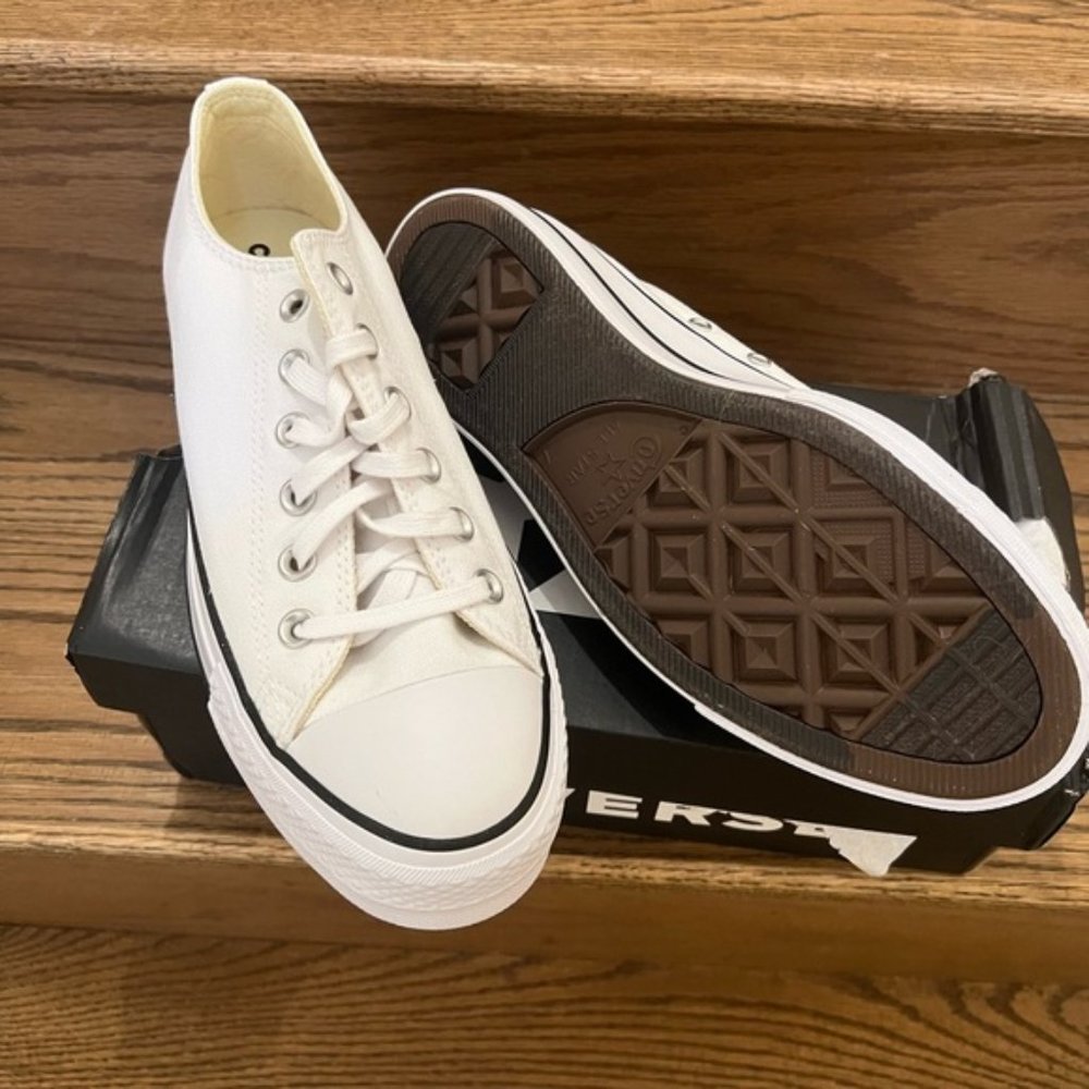 Chuck Taylor All Star Lift Platform Canvas NIB